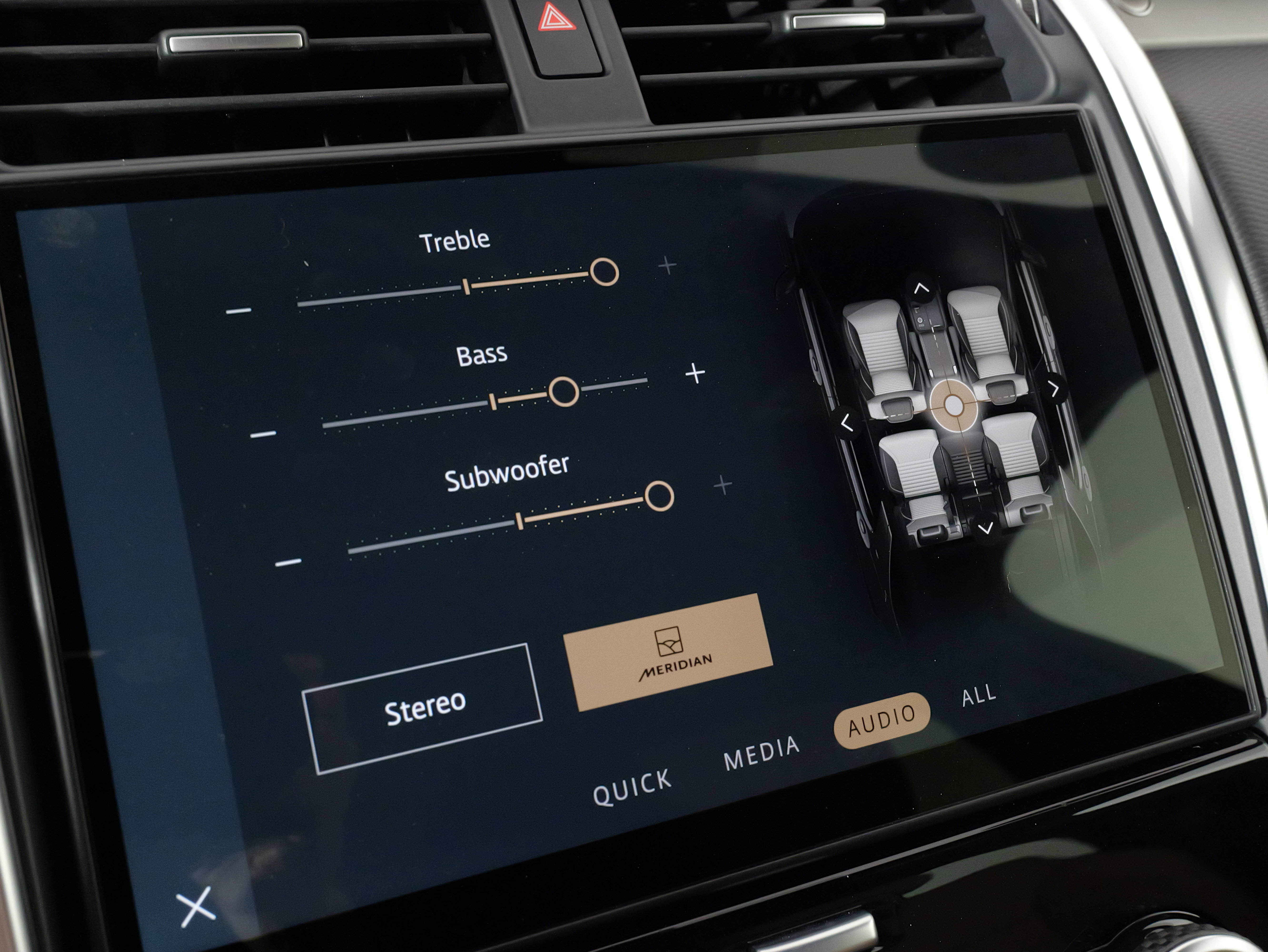 Used 2024 Land Rover Discovery Dynamic SE image 61