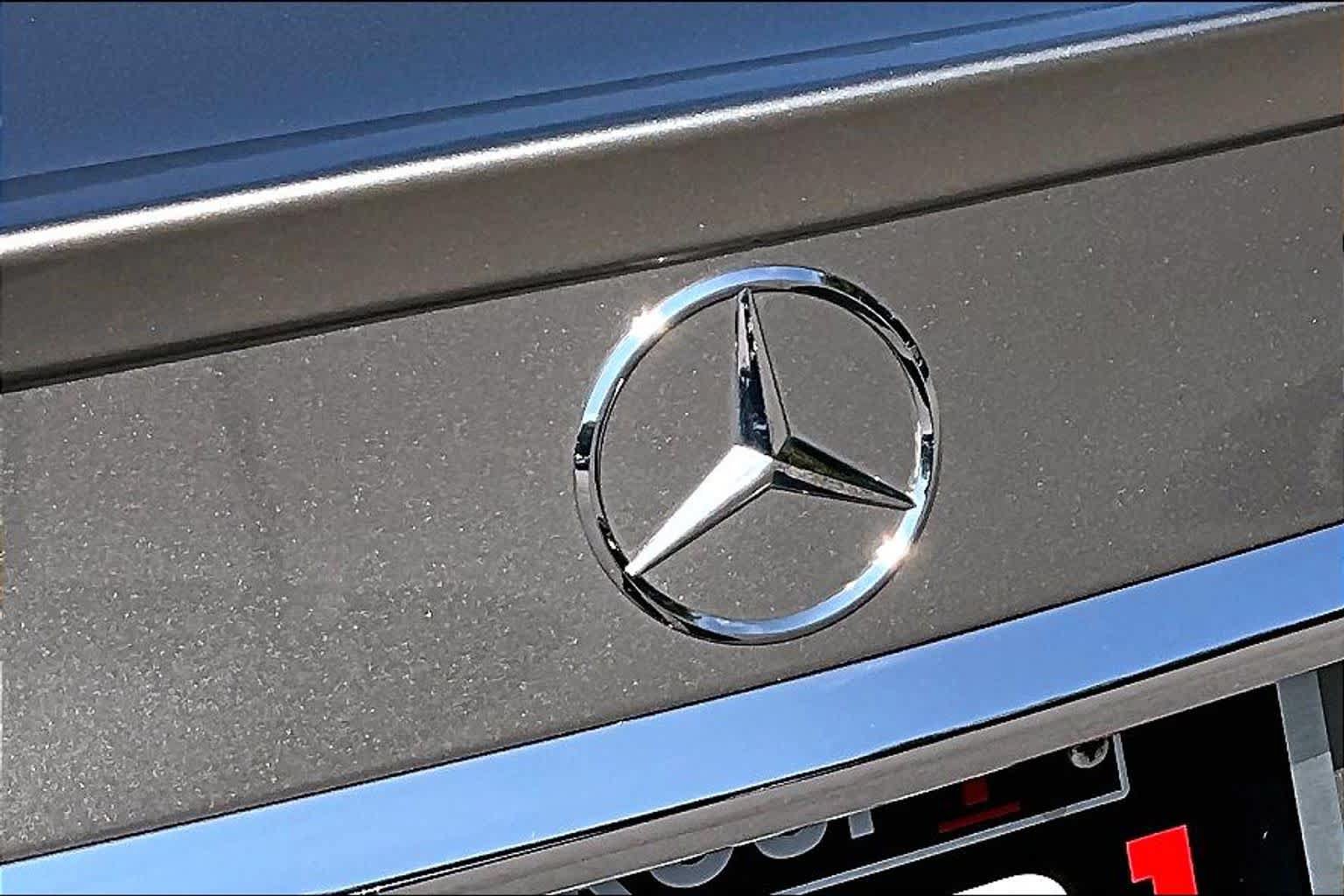 Used 2020 Mercedes-Benz C 300 4MATIC Sedan image 9