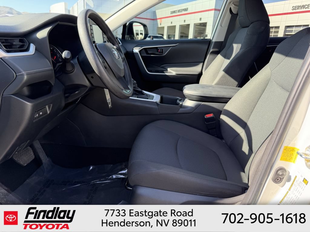 Used 2022 Toyota RAV4 LE w/ Carpet Mat Package (TMS) FWD image 6