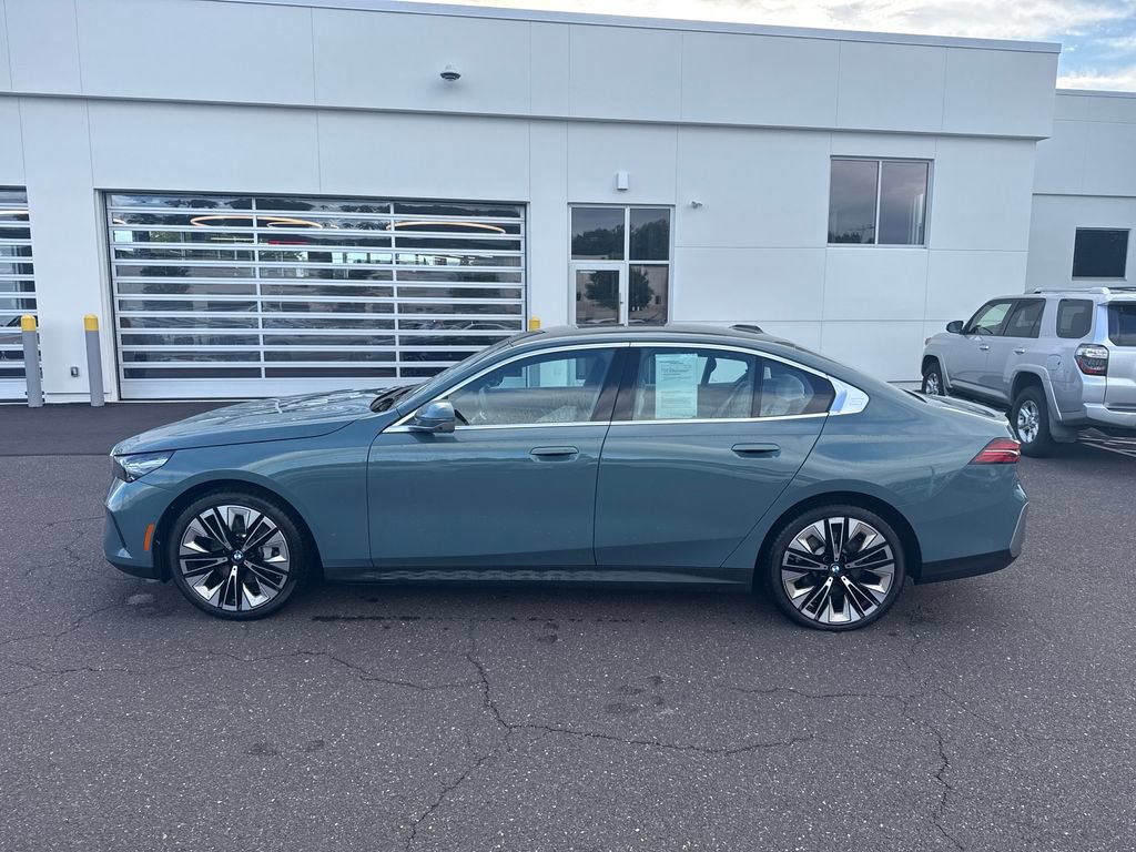 Certified 2025 BMW 530i xDrive w/ Executive Package AWD/4WD image 2