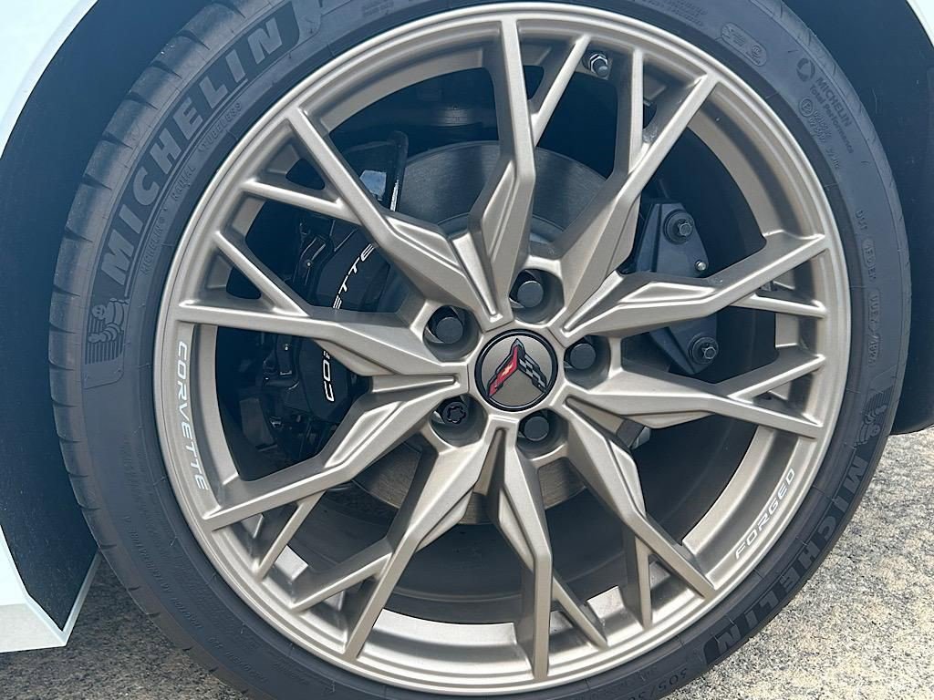 Used 2024 Chevrolet Corvette Stingray Premium Cpe w/ 3LT image 20