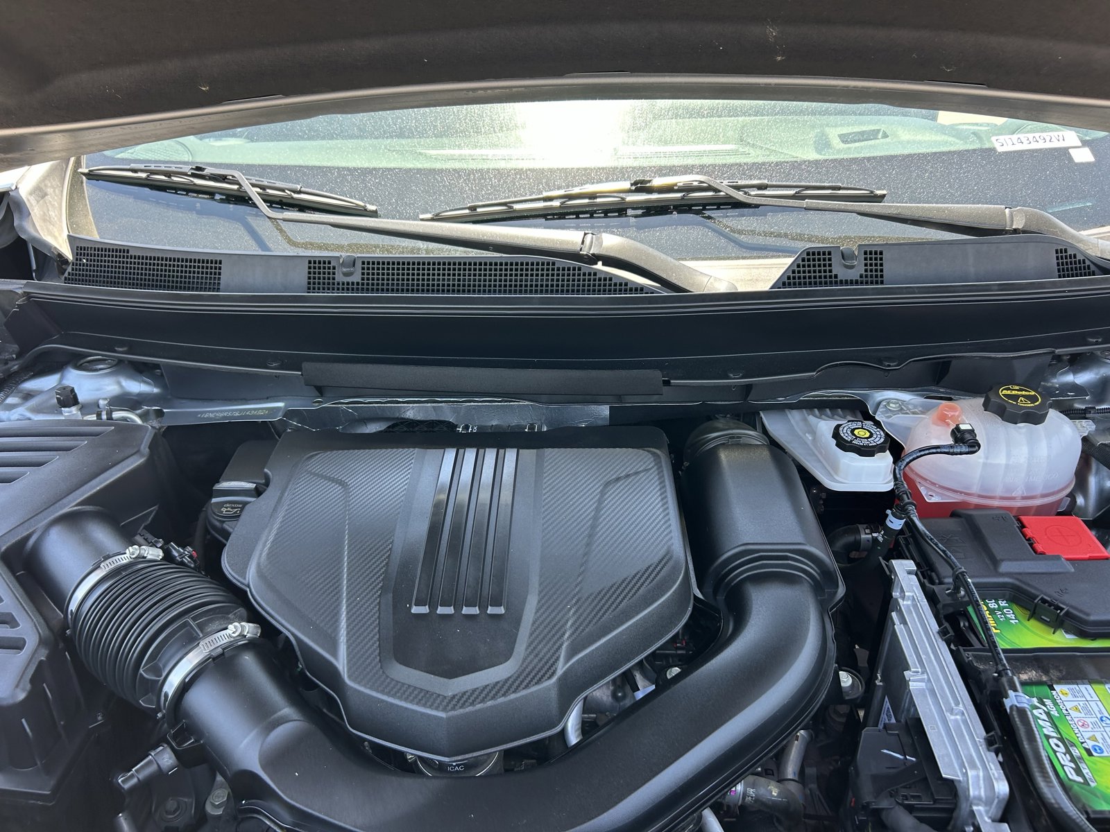 Certified 2025 Chevrolet Traverse LT FWD image 32