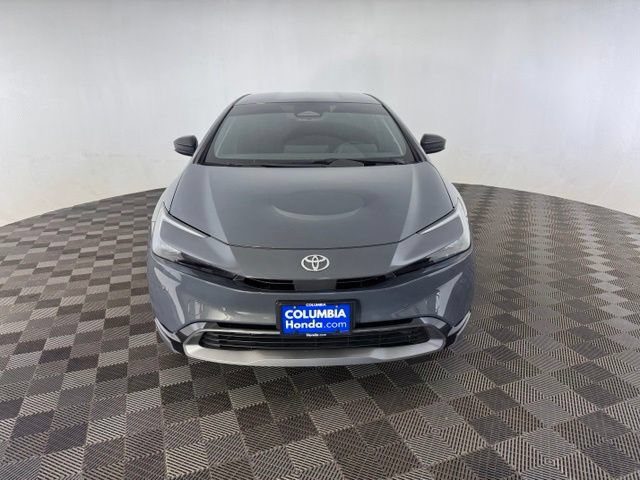 Used 2025 Toyota Prius XLE FWD image 2