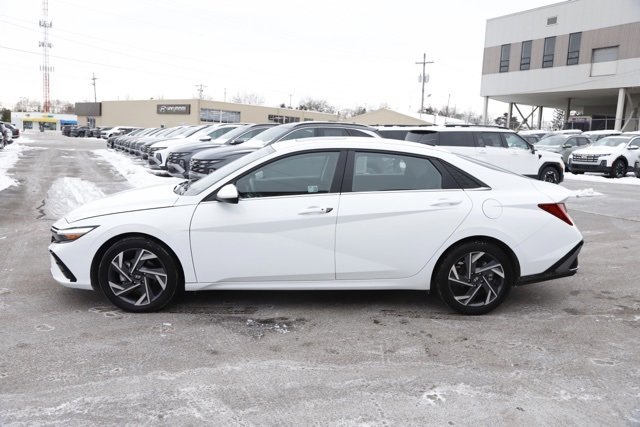Certified 2024 Hyundai Elantra SEL w/ Convenience Package image 5