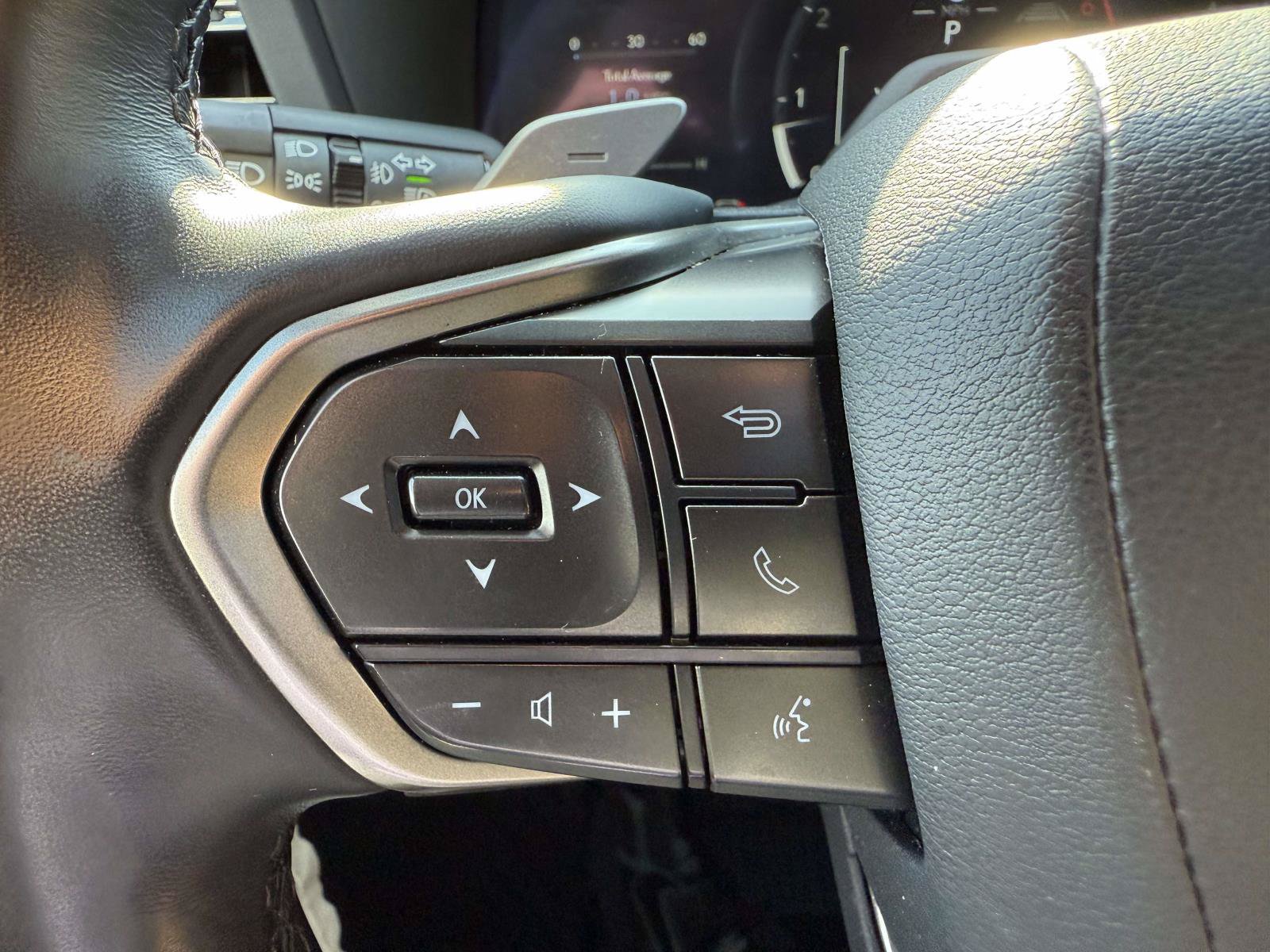 Used 2024 Lexus GX 550 w/ Accessory Package (2T) AWD/4WD image 22