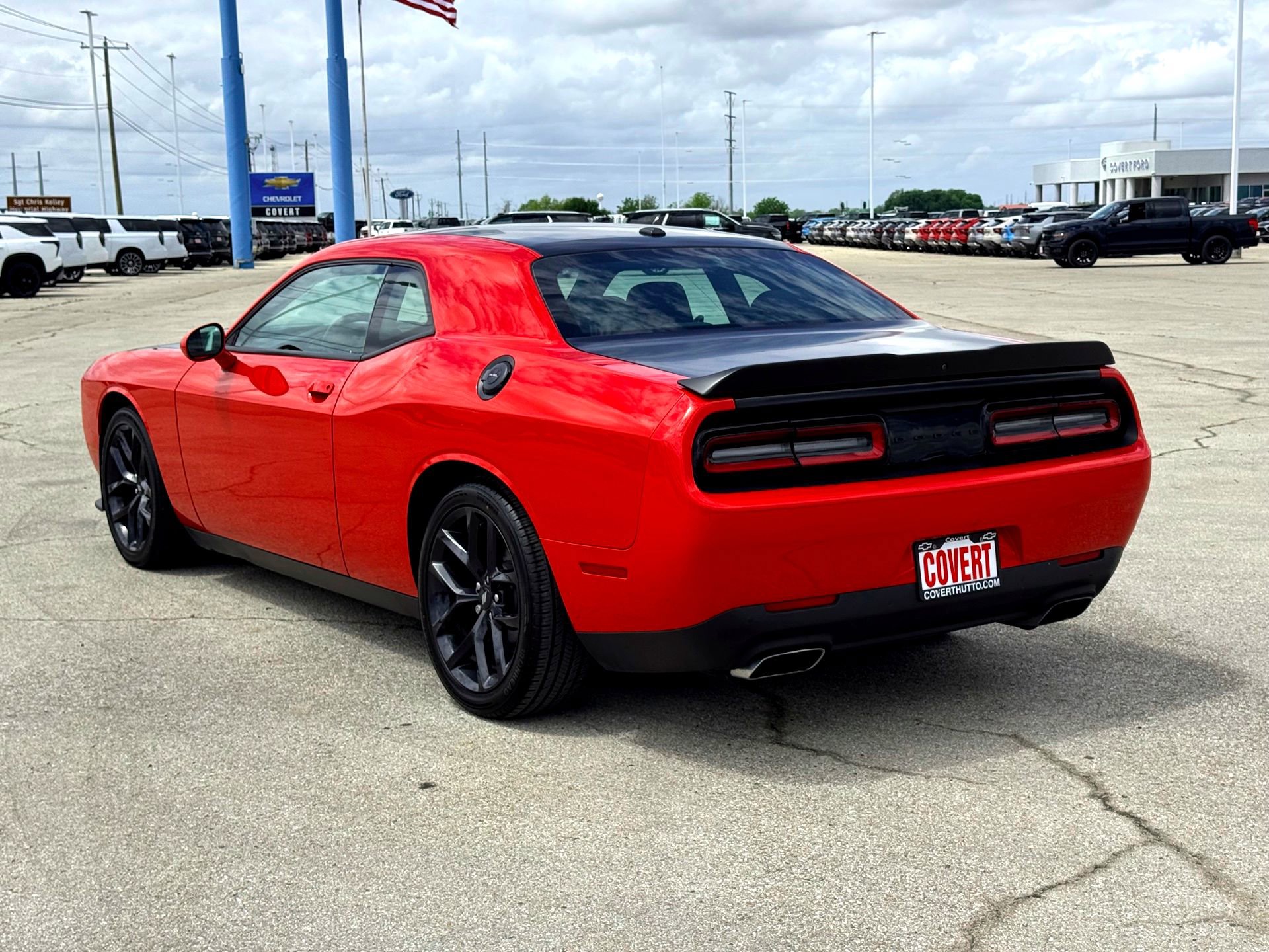 Used 2020 Dodge Challenger R/T w/ Blacktop Package image 12