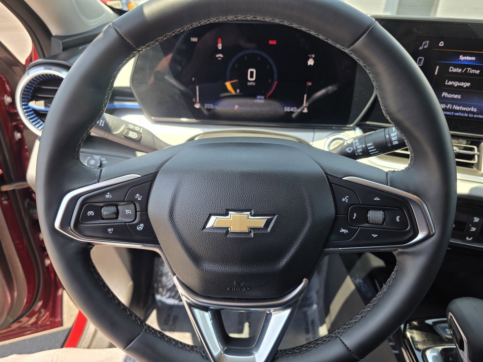 Certified 2025 Chevrolet Trax LT w/ Driver Confidence Package image 27