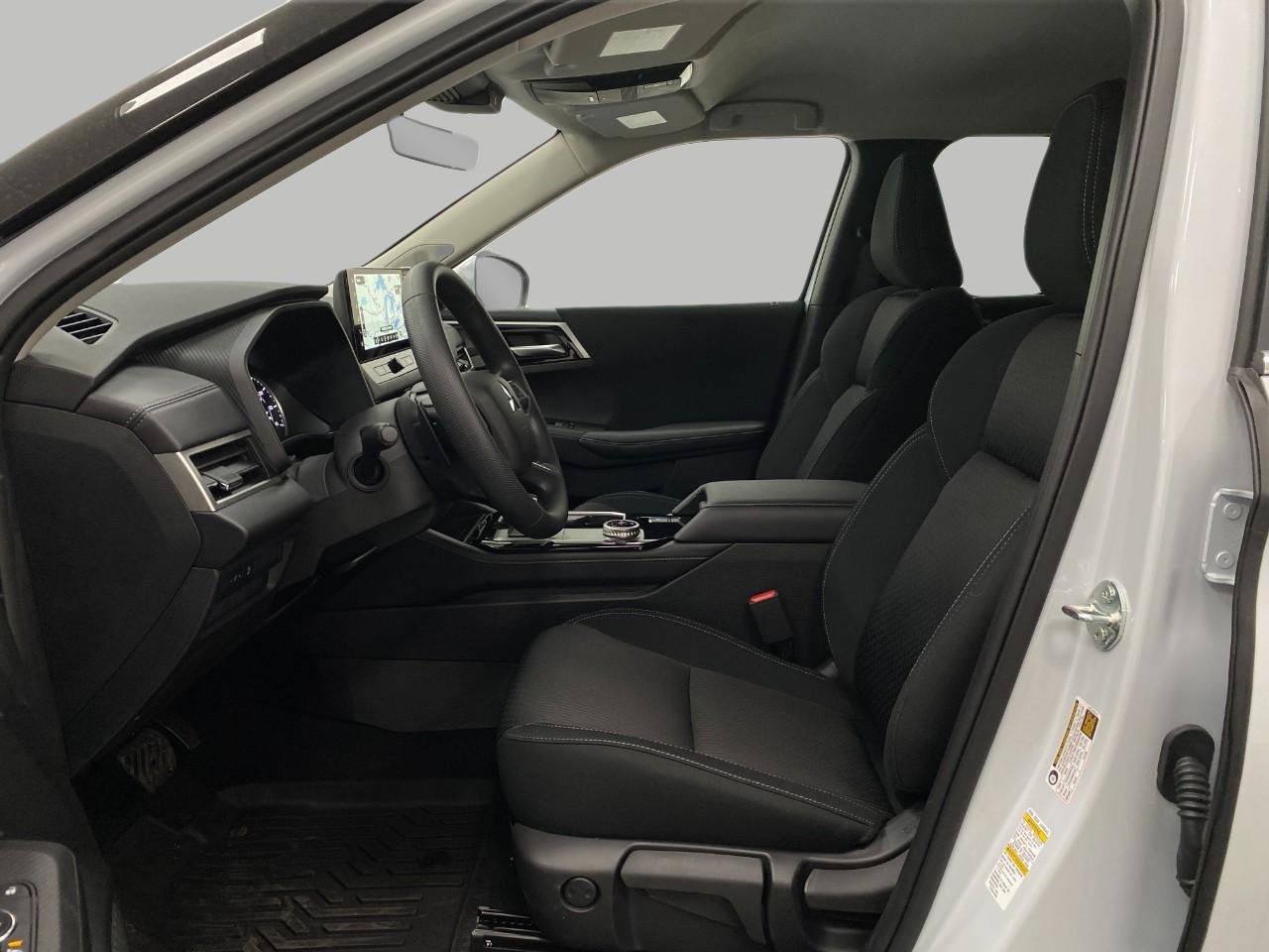 New 2026 Mitsubishi Outlander ES image 30