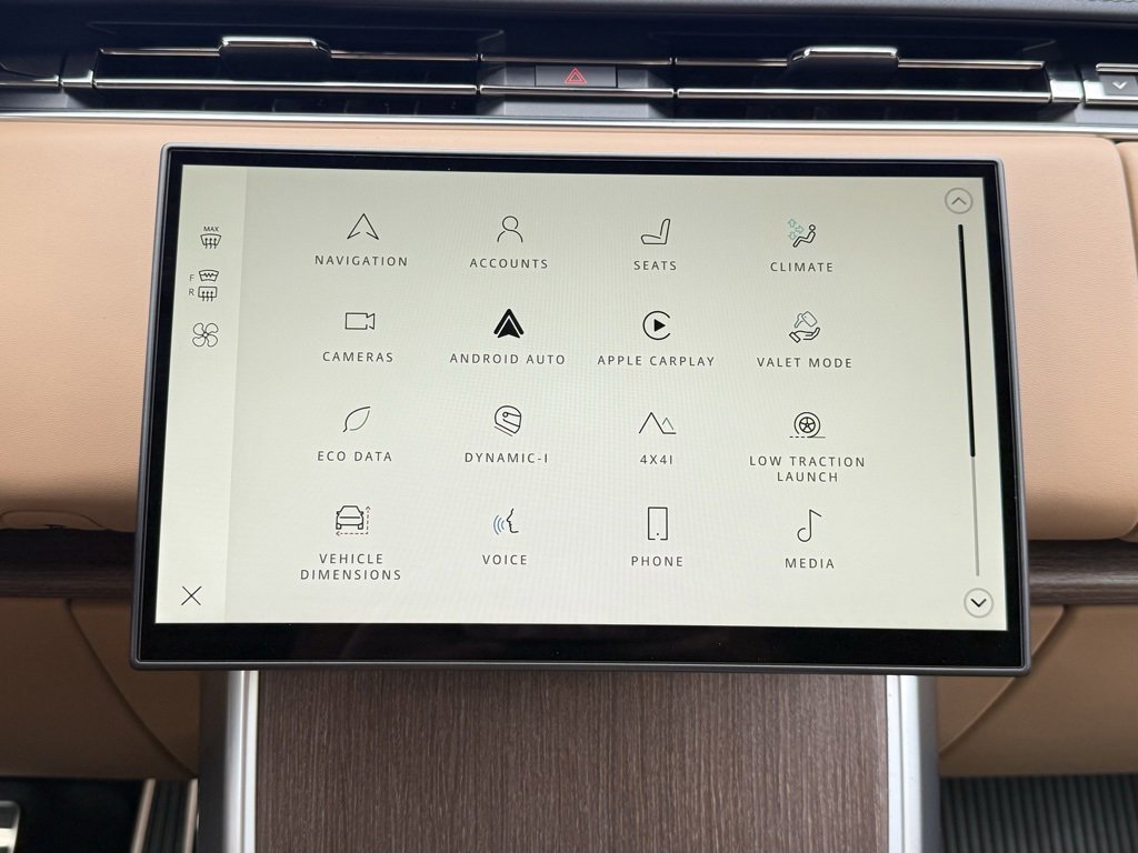 New 2025 Land Rover Range Rover SE image 24