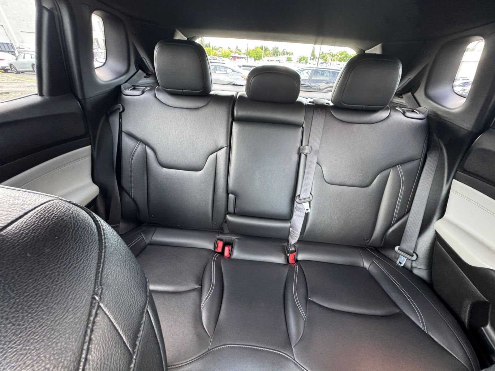 Used 2025 Jeep Compass Limited image 39