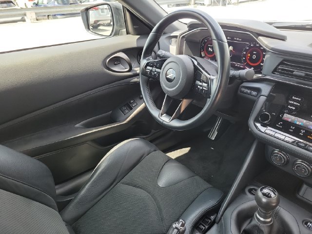 Certified 2025 Nissan Z Performance w/ Floor Mat Package RWD image 32