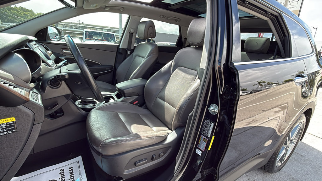 Used 2018 Hyundai Santa Fe AWD w/ SE Ultimate Tech Package 03 image 22