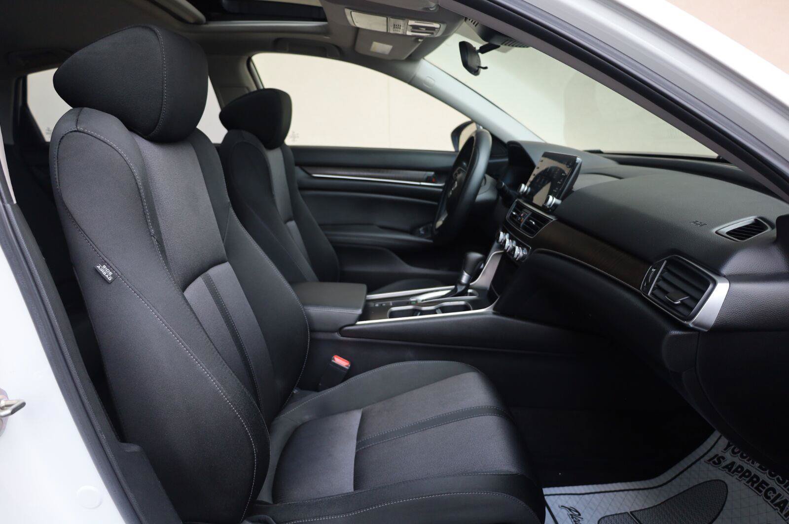Used 2019 Honda Accord EX image 28