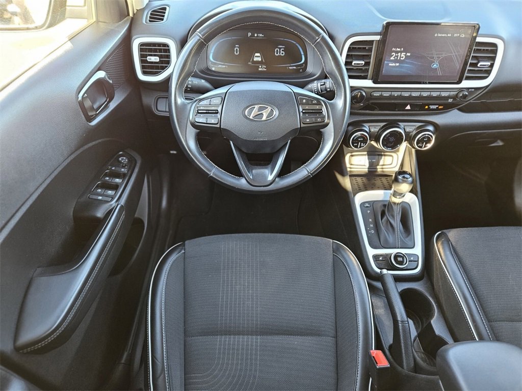 Used 2023 Hyundai Venue Limited image 10