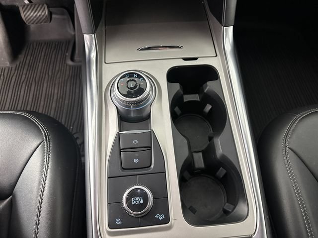 Used 2022 Ford Explorer XLT w/ Equipment Group 202A AWD/4WD image 30