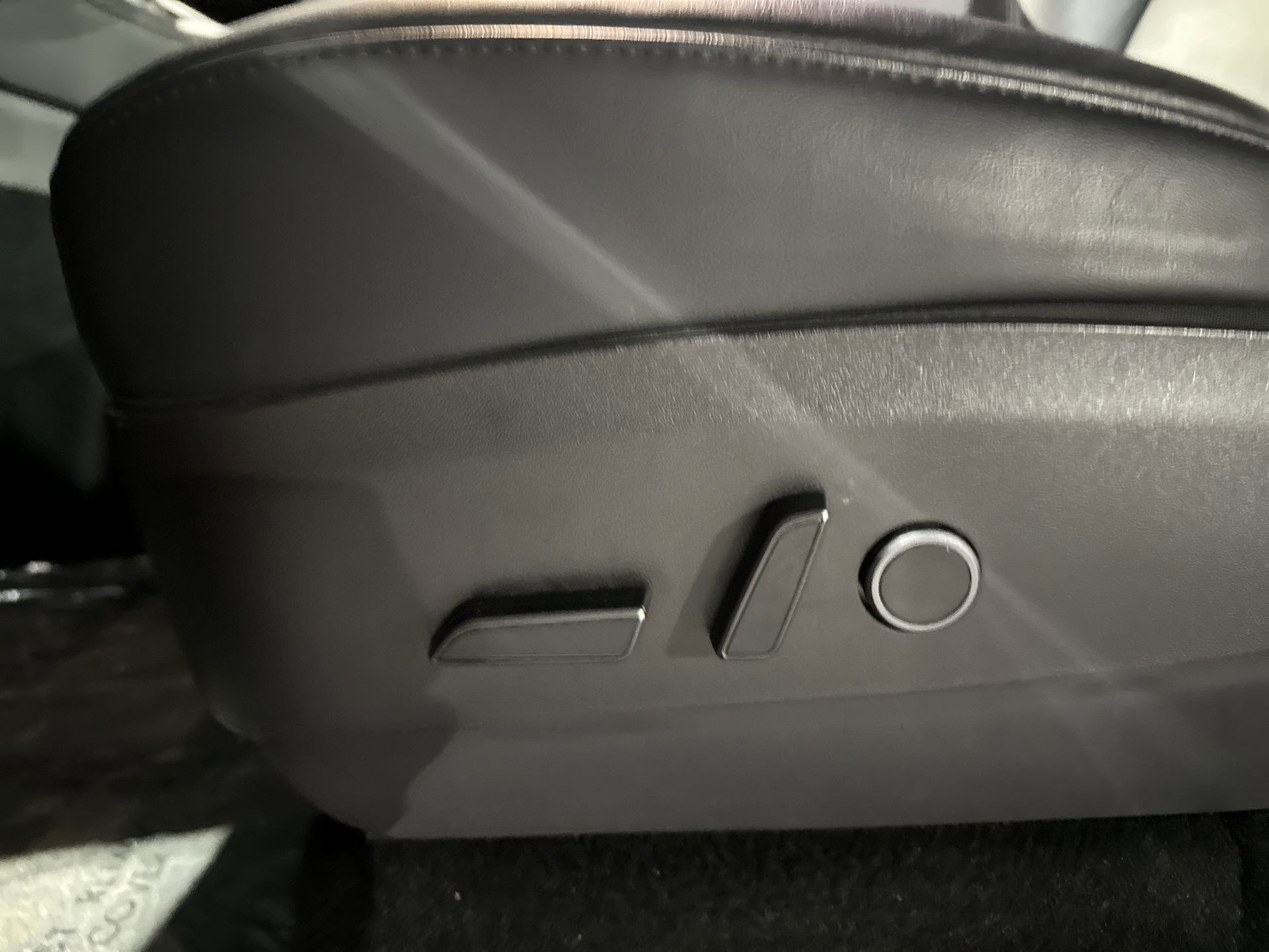 Used 2023 Tesla Model Y Long Range image 14