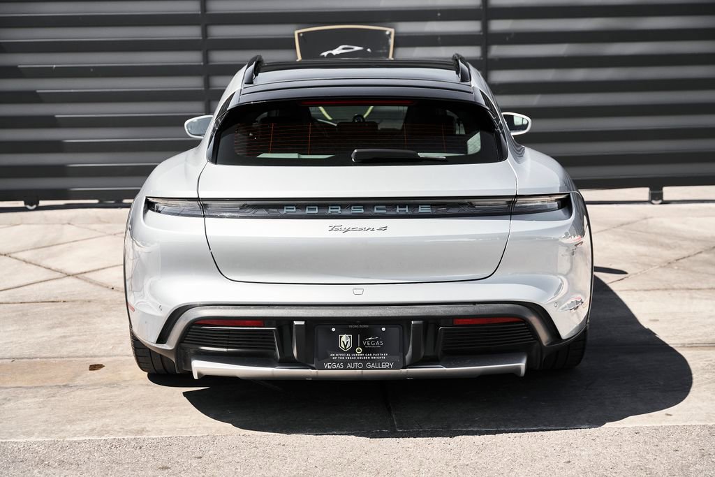 Used 2022 Porsche Taycan 4 Cross Turismo image 16