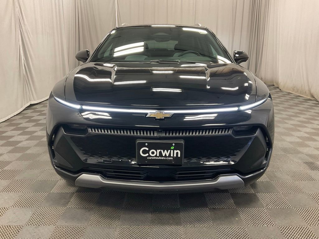 Used 2025 Chevrolet Equinox EV LT w/ Convenience Package II AWD/4WD image 9