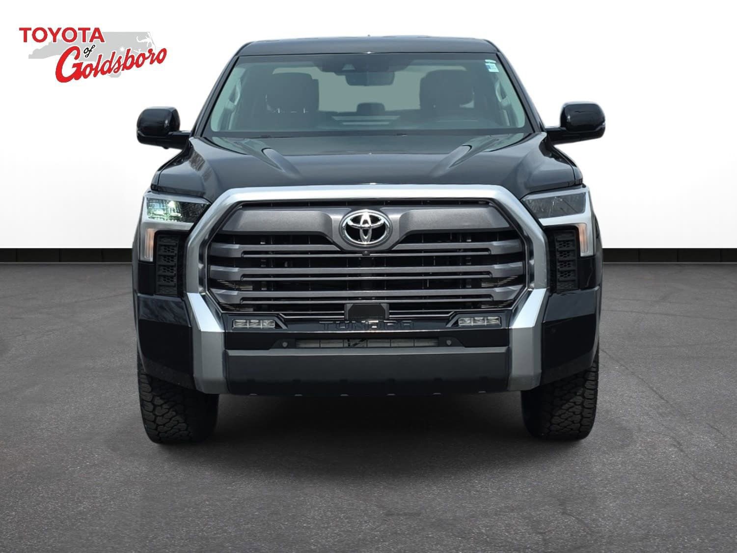 Used 2023 Toyota Tundra Limited image 2
