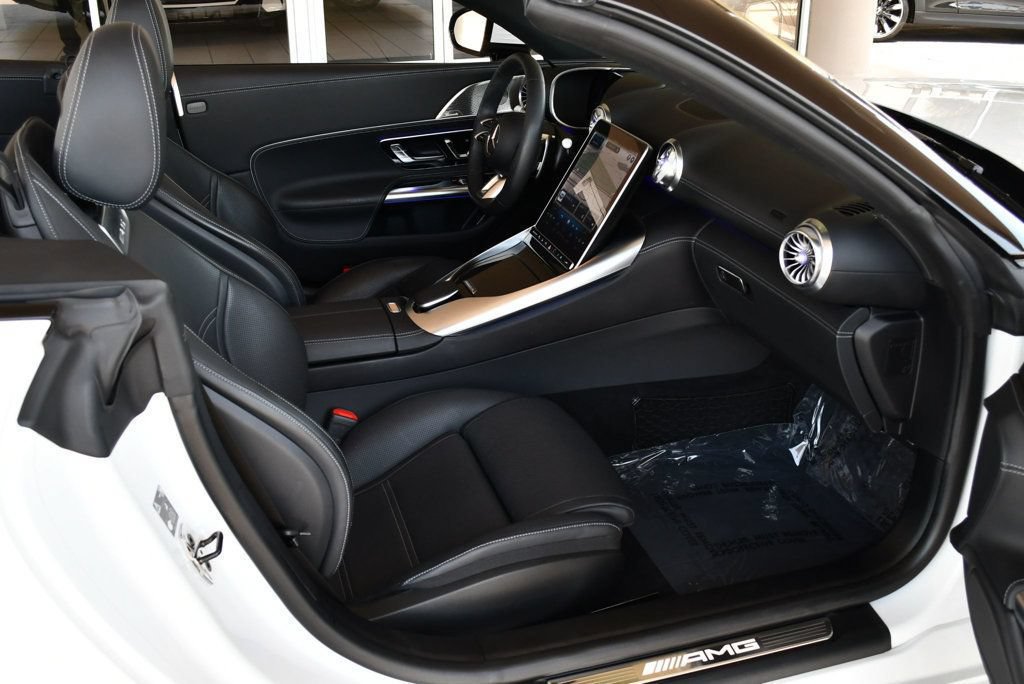 Used 2024 Mercedes-Benz SL 55 AMG 4MATIC image 22
