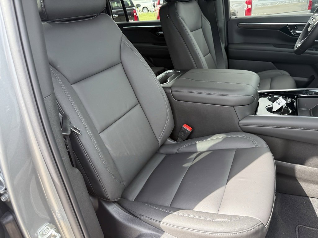 New 2026 Chevrolet Suburban LT w/ Comfort Package image 46