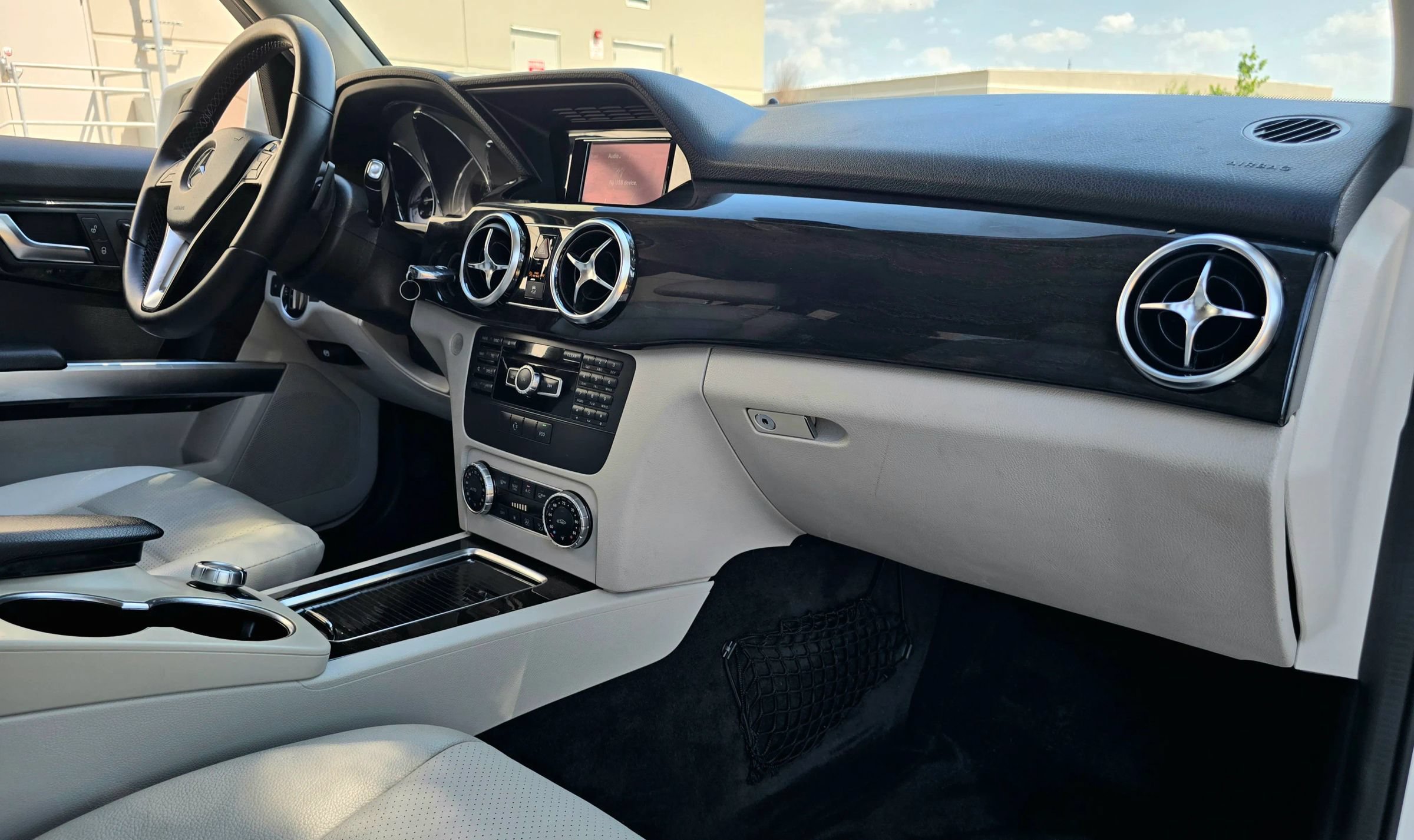Used 2014 Mercedes-Benz GLK 350 2WD image 24