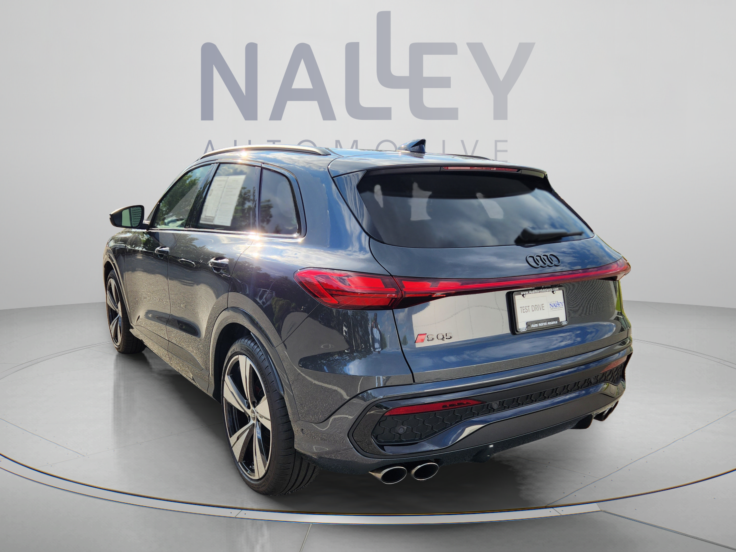 Used 2025 Audi SQ5 Prestige AWD/4WD image 3