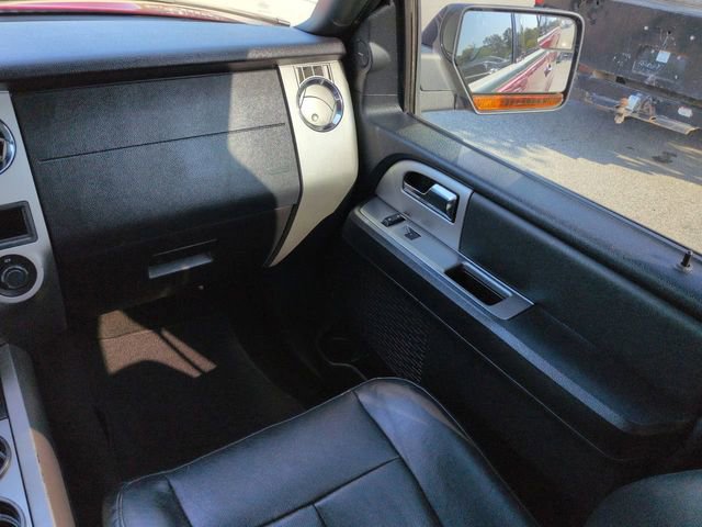 Used 2016 Ford Expedition EL XLT w/ Equipment Group 202A RWD image 21