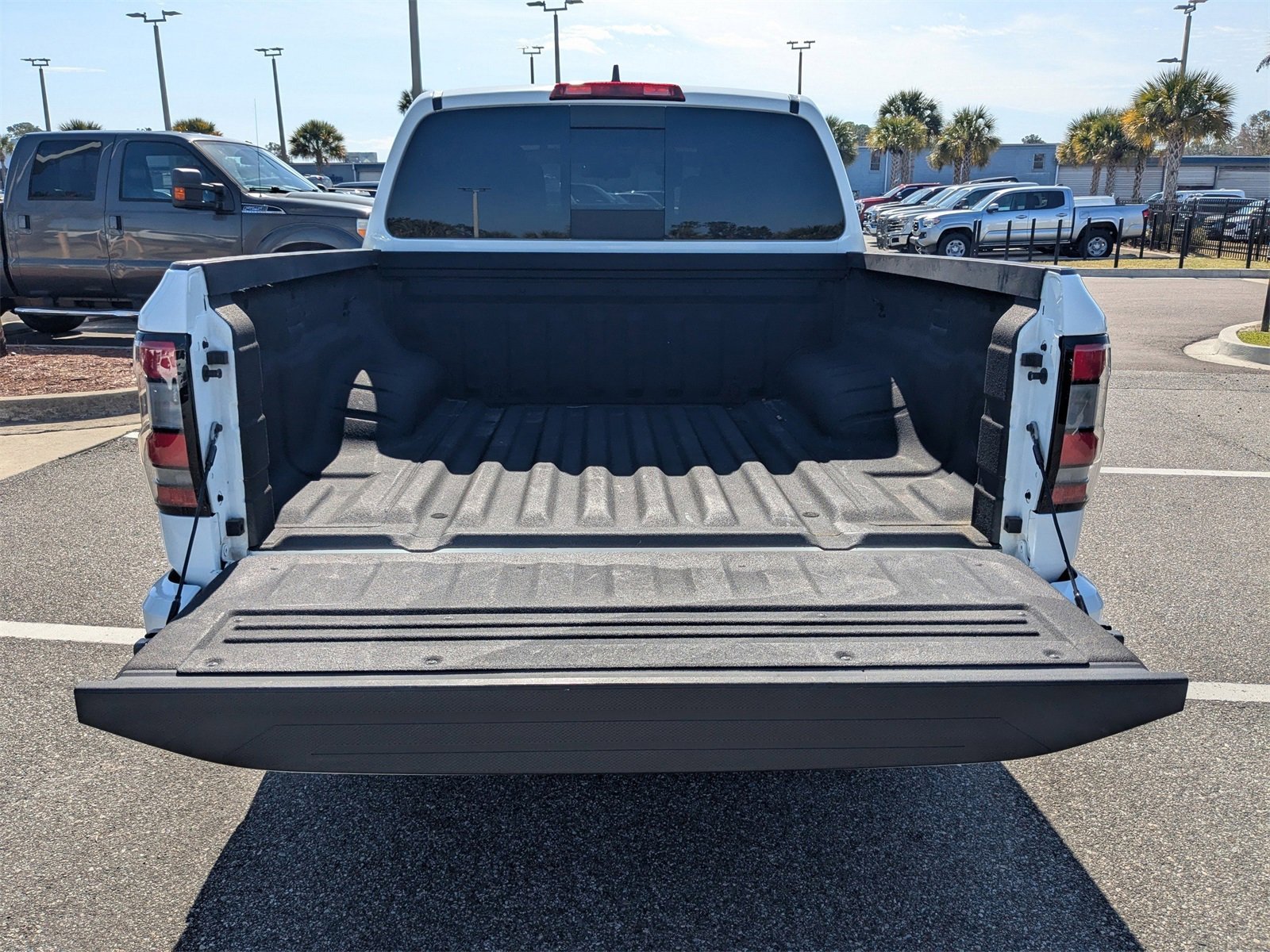 Used 2024 Nissan Frontier Pro-X w/ Tow Package image 13