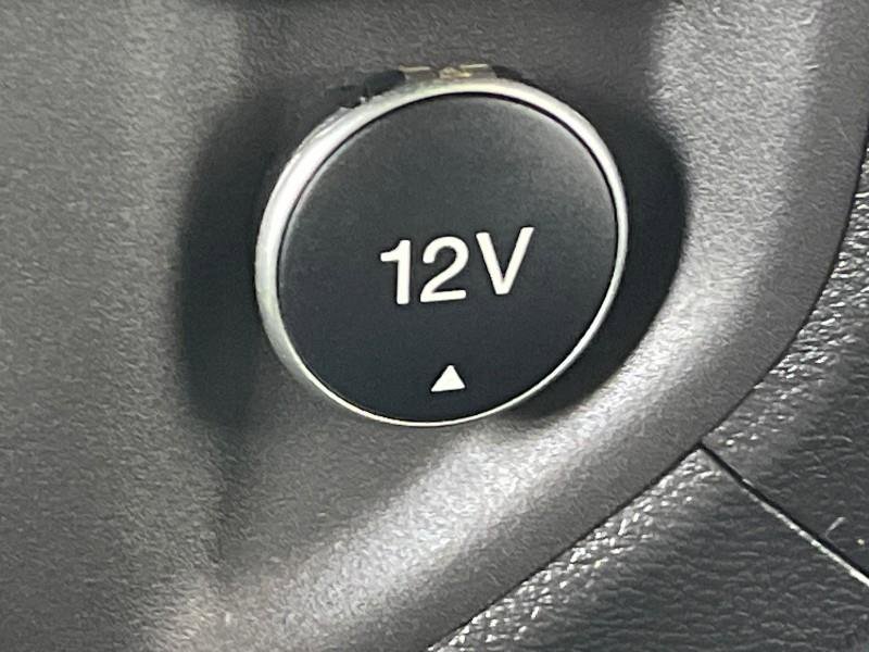 Used 2019 Ford Transit 250 130 Low Roof image 19