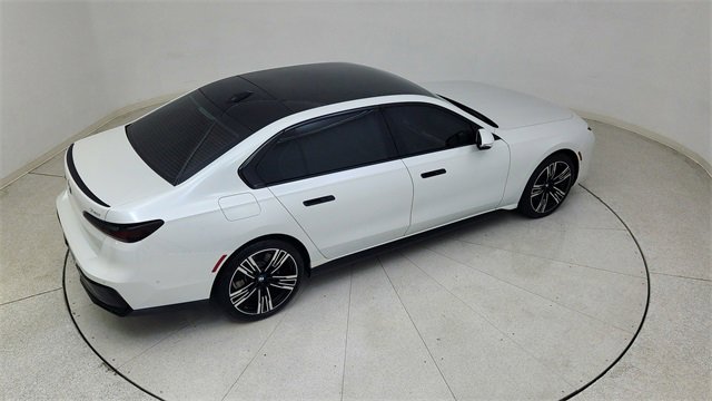Used 2023 BMW 740i w/ Executive Package image 82
