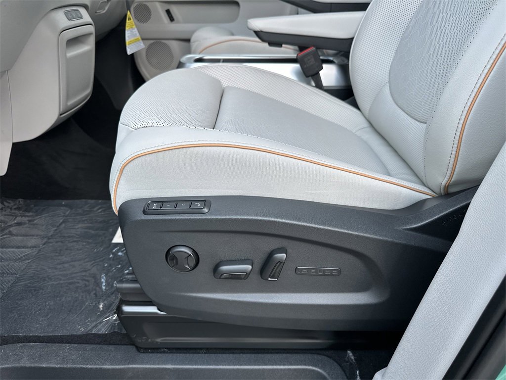 New 2025 Volkswagen ID. Buzz Pro S Plus image 12