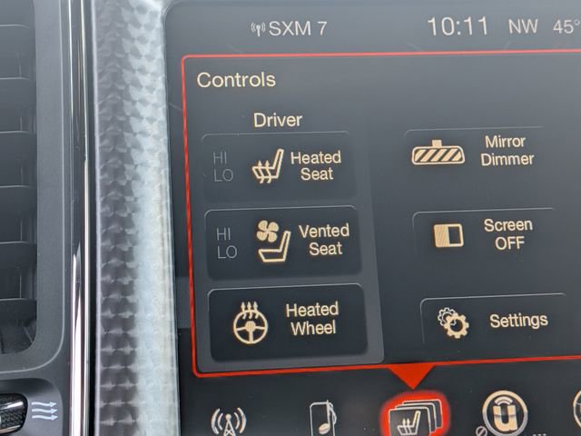 Used 2016 Dodge Challenger SRT Hellcat image 27