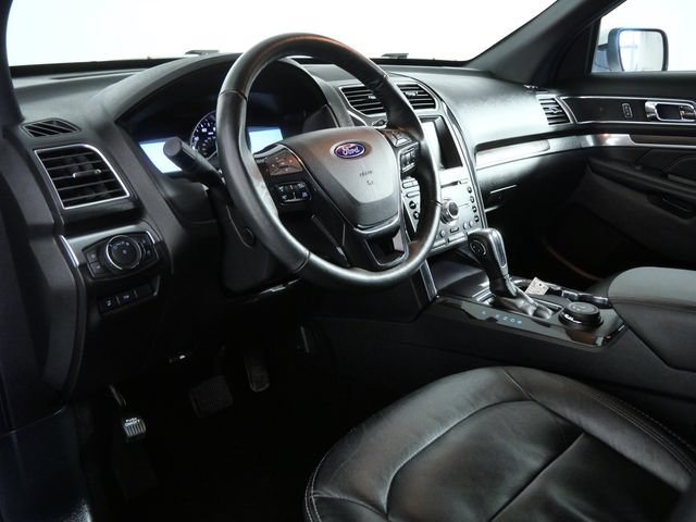 Certified 2018 Ford Explorer Limited w/ Equipment Group 301A AWD/4WD image 15