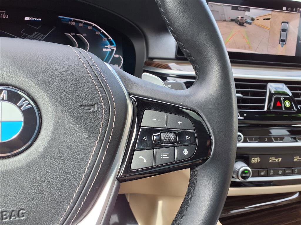 Used 2020 BMW 530e w/ Premium Package image 27