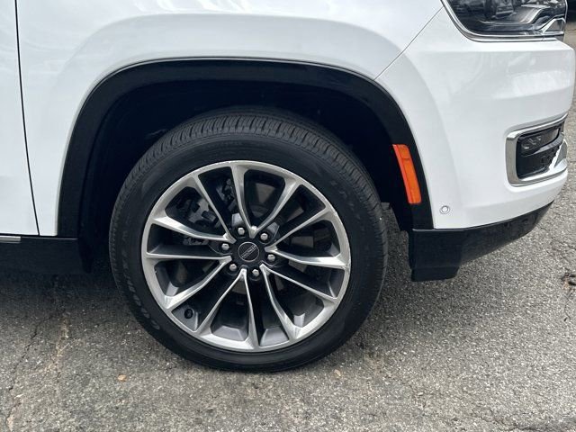 Certified 2023 Jeep Wagoneer Series III w/ Premium Group I image 15