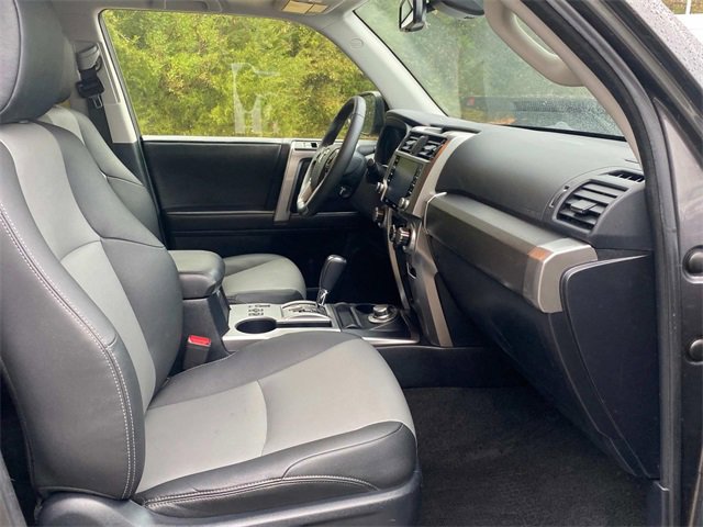 Used 2020 Toyota 4Runner SR5 Premium image 35