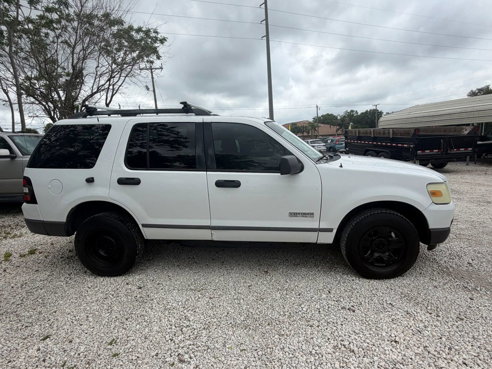 Used 2006 Ford Explorer XLS image 3