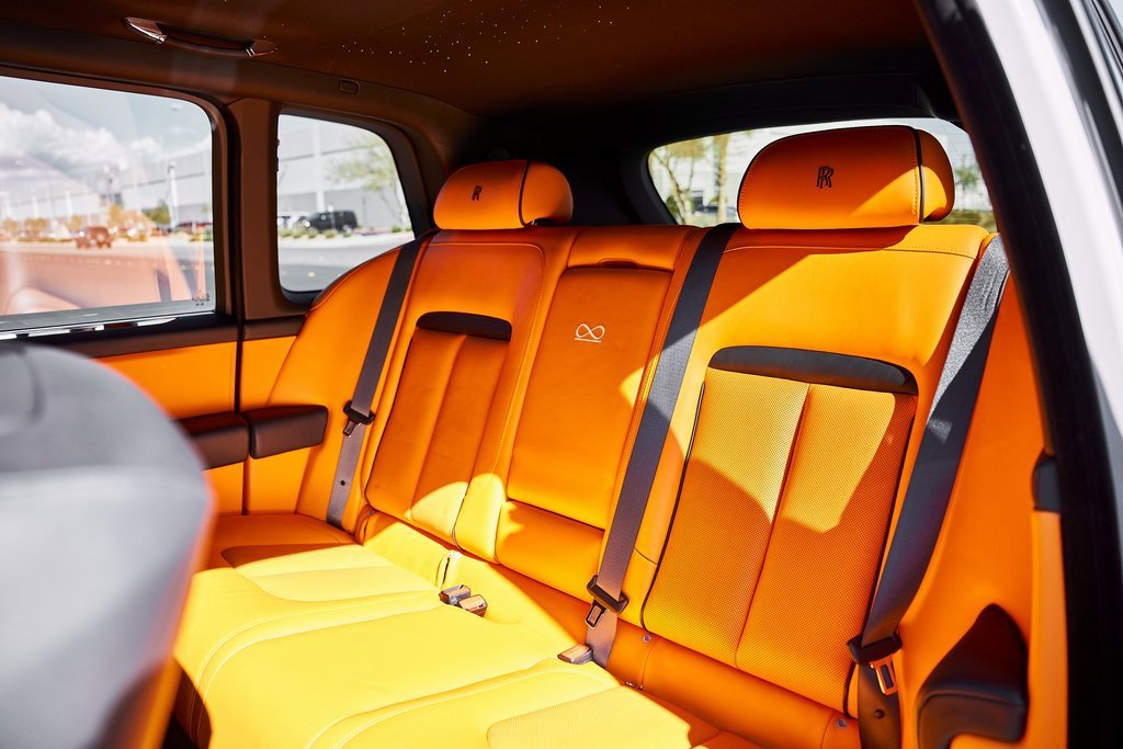 Used 2024 Rolls-Royce Cullinan Black Badge image 50