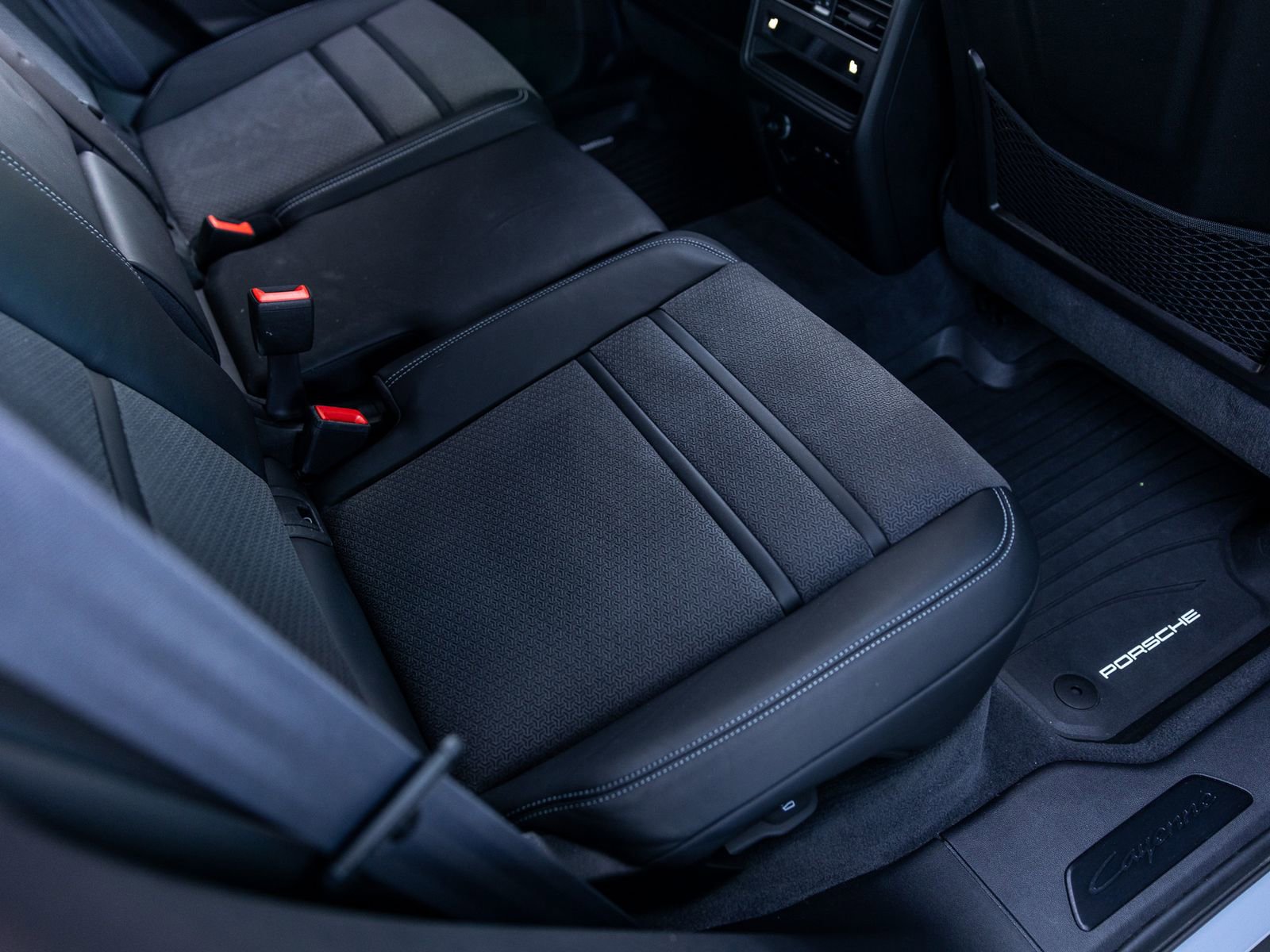 Certified 2025 Porsche Cayenne GTS image 58