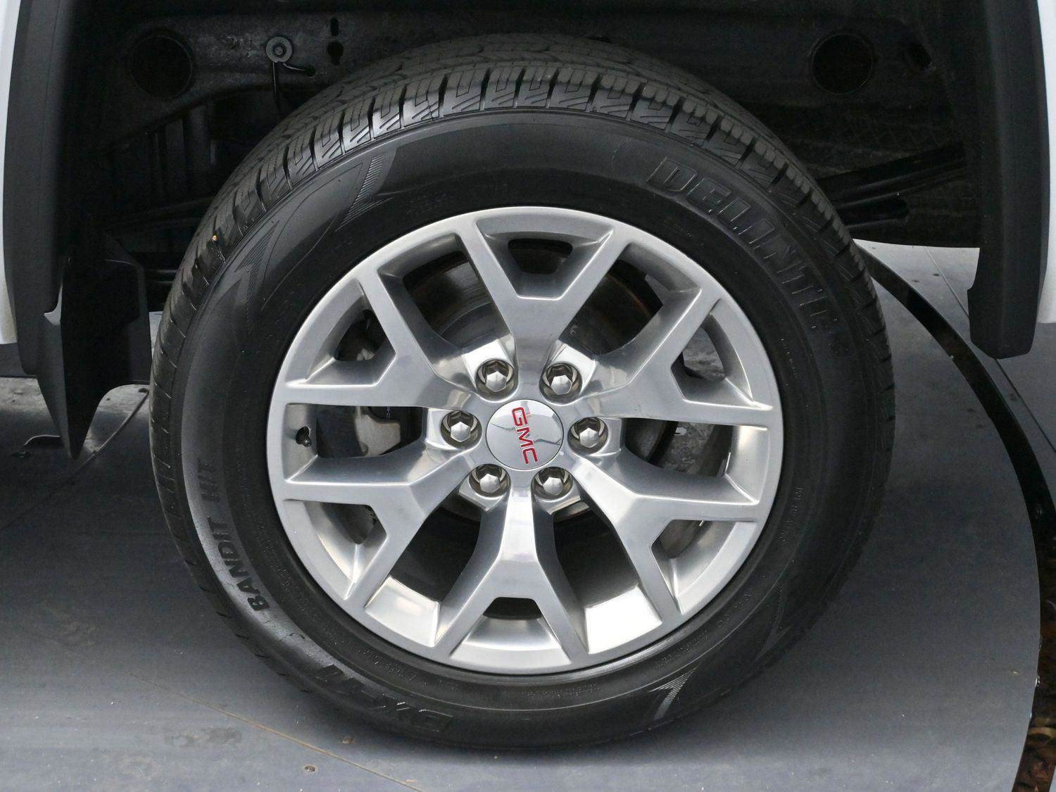 Used 2018 GMC Sierra 1500 SLT w/ SLT Premium Package image 32