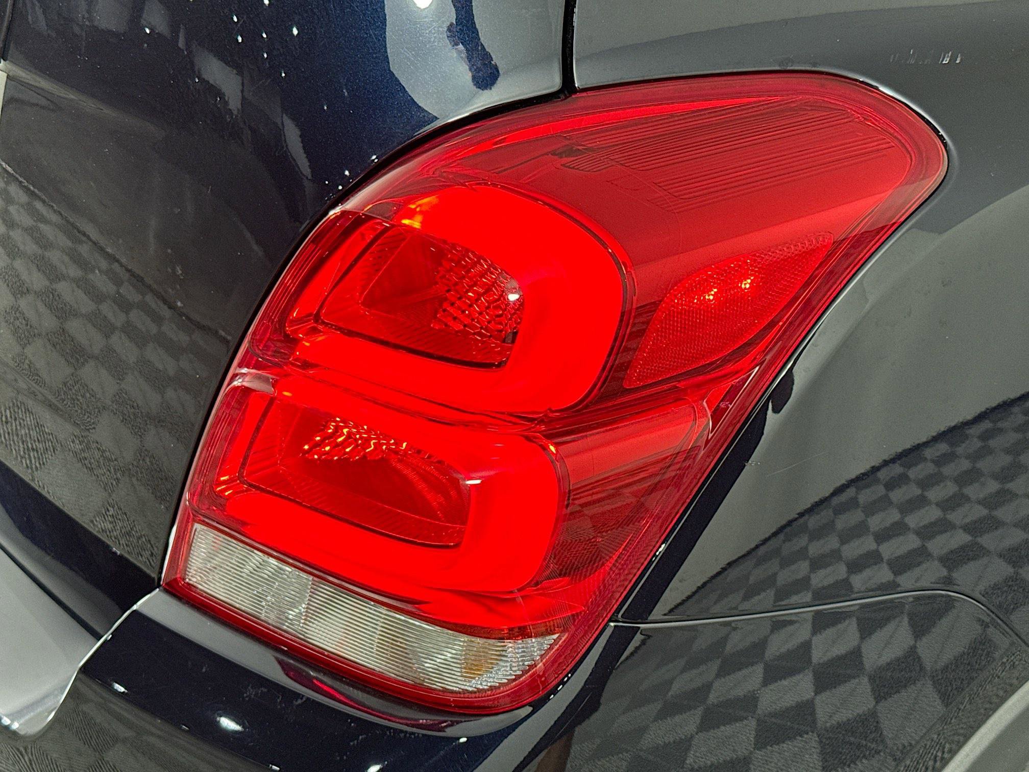 Used 2021 Chevrolet Trax LT image 32