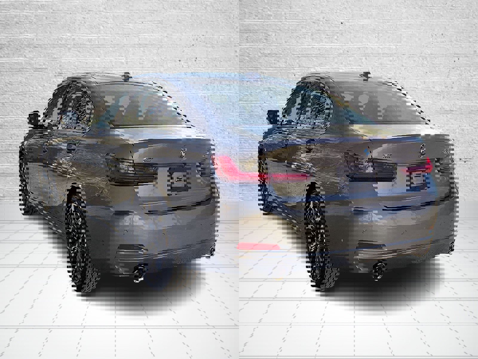 Certified 2025 BMW 330i xDrive Sedan image 4