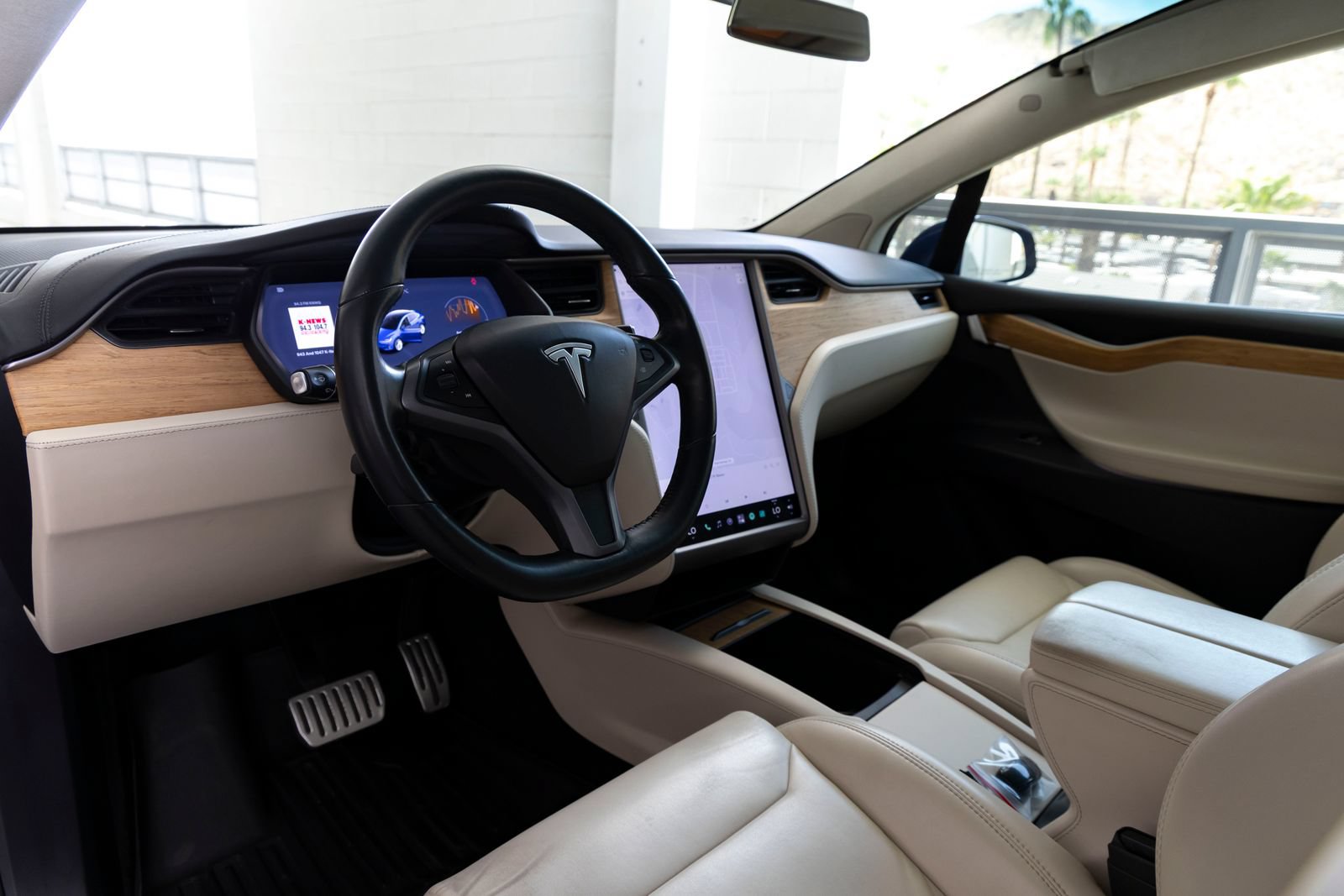 Used 2018 Tesla Model X 100D AWD/4WD image 16
