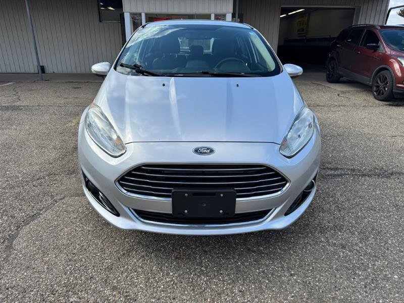 Used 2015 Ford Fiesta Titanium image 2