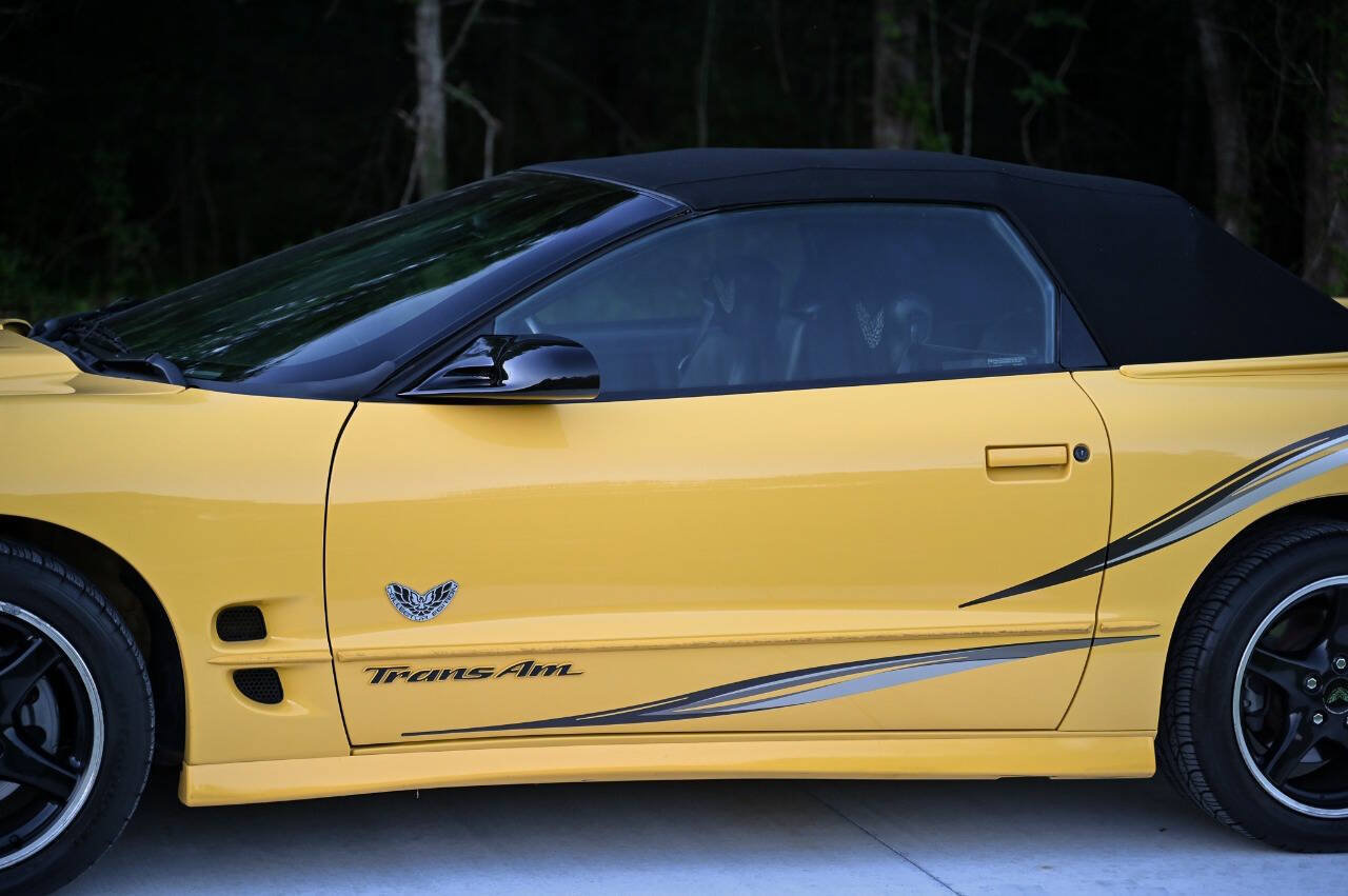 Used 2002 Pontiac Firebird Trans Am RWD image 40