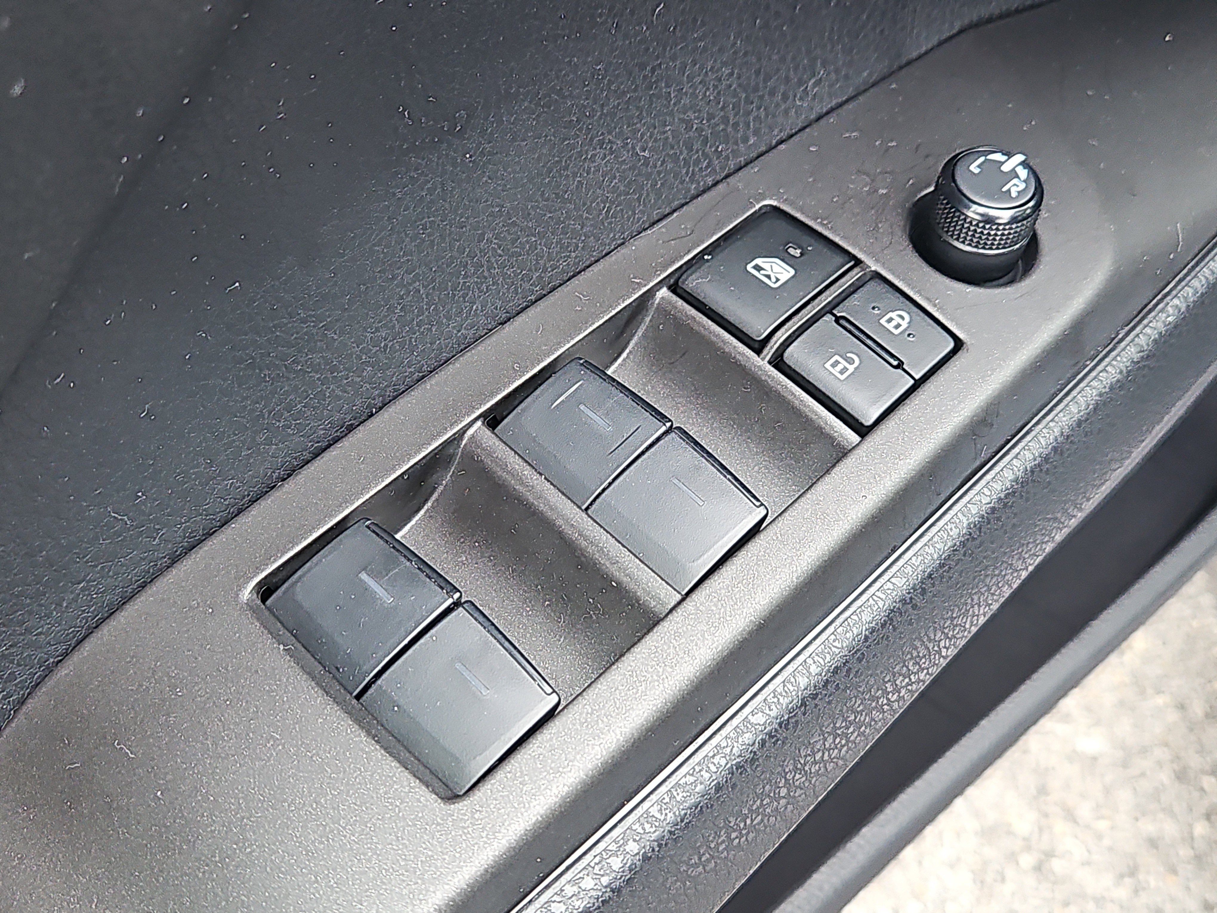 Used 2024 Toyota Camry SE image 16