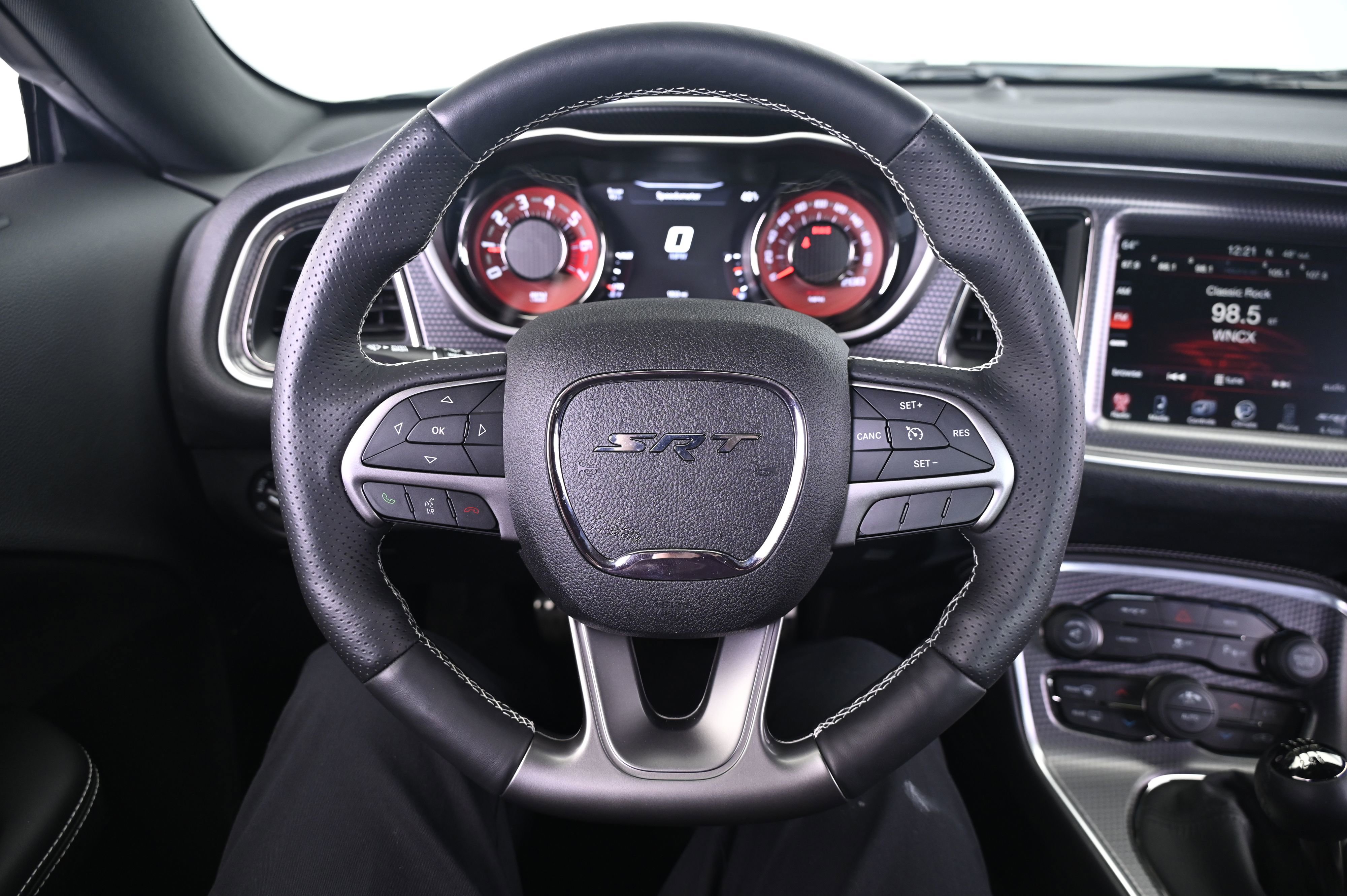 Used 2015 Dodge Challenger SRT Hellcat image 31