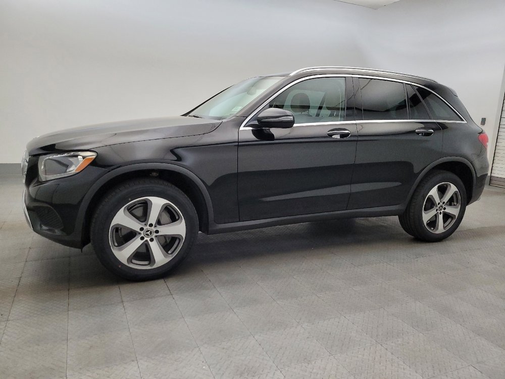 Used 2018 Mercedes-Benz GLC 300 w/ Premium Package image 2