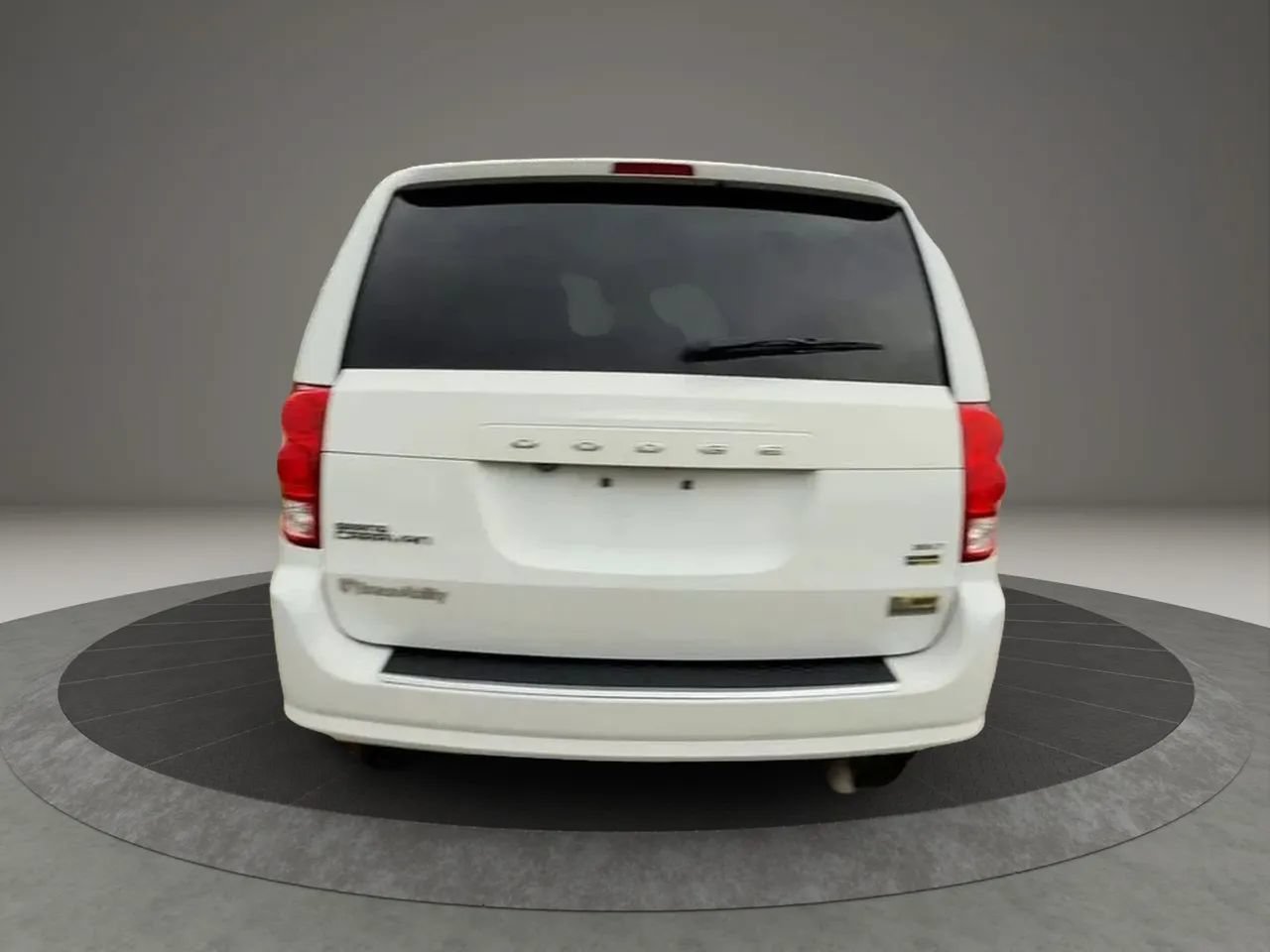 Used 2019 Dodge Grand Caravan SXT FWD image 5